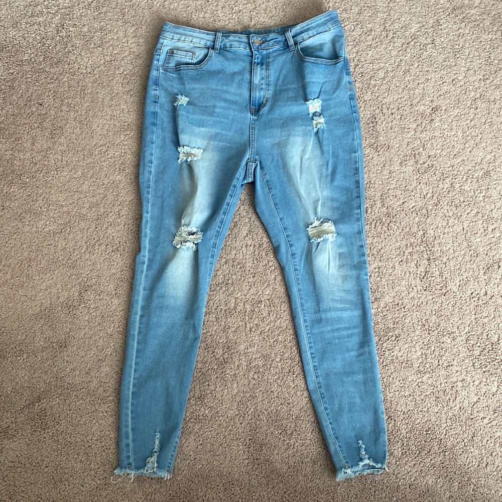 SHEIN XL jeans.      Never worn. Just too big for me.